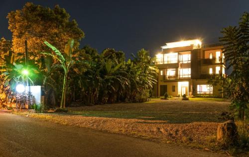 Shoufeng Bed & Breakfast | Hu Moon Lake