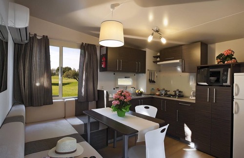 San Vincenzo Apartment | Hu Park Albatros Village