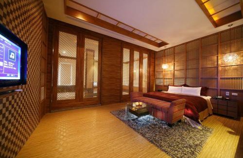 Shalu District Hotel | Hua Mu Lan Hotel