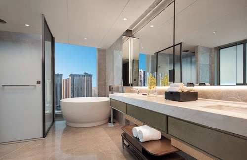 Shizhong District Hotel | HUALUXE Leshan by IHG