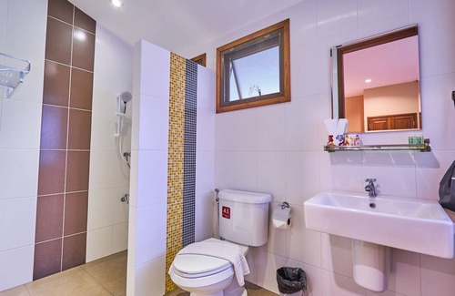 Mae Hia Hotel | HueanKhamHom Resort