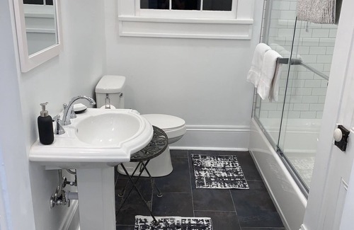 Bywater Apartment | Huge 2nd Floor Furnished Apt in Historic Bywater Housen30 day rentals only