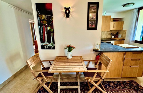 Les Maillans Apartment | Huge apartment with stunning views