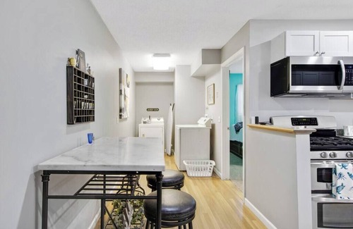 Cheektowaga House | Huge Best Parking Laundry AC BBQ Patio