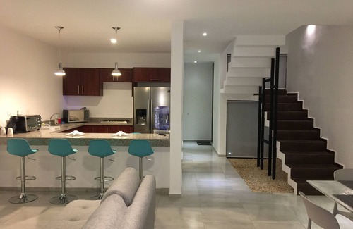 Villa Juarez House | HUGE BRAND NEWER MODERN HOUSE w PRIVATE ROOF DECK & JACUZZI CLOSE TO THE BEACH