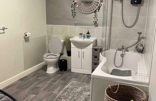 Manchester Apartment | HUGE CITY WAREHOUSE APARTMENT