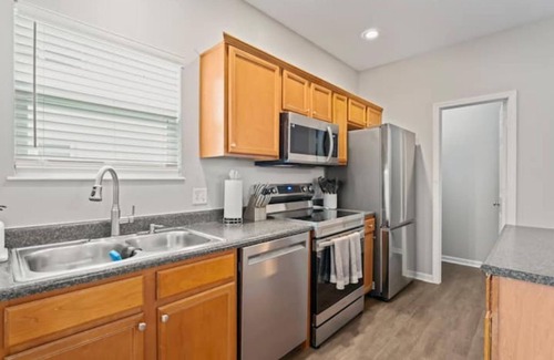 Kennedy King House | HUGE Game Room~DT Indy~Spacious Family Retreat