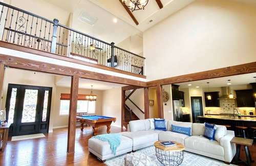 Poway House | Huge Home | SD Safari | Firepit | Mountain View