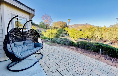 Poway House | Huge Home | SD Safari | Firepit | Mountain View