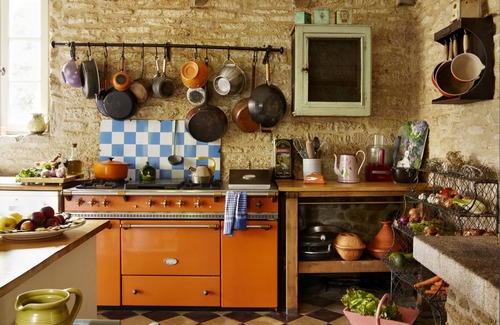 Evran House | Huge House with Private Pool,Movie Lounge, Pizza Oven. 12k Dinan 30 mins beaches