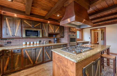 Boone Cabin | Huge Mountain Lodge for a Luxury Getaway