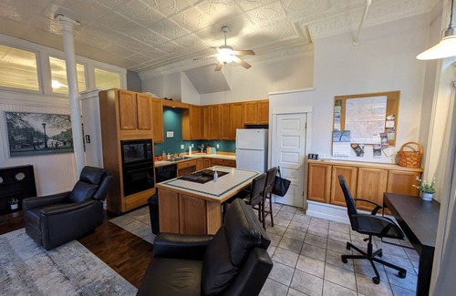 Tower Grove East Apartment | Huge open floor plan Tower Grove Unit!