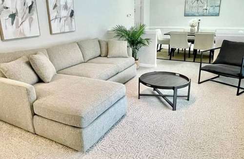 Carmel House | Huge, Peaceful home in Carmel!