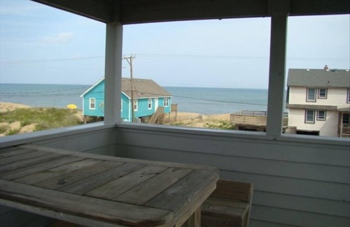 Sea Retreat House | Huge Pool + Direct Beach Access = Betcha Like it
