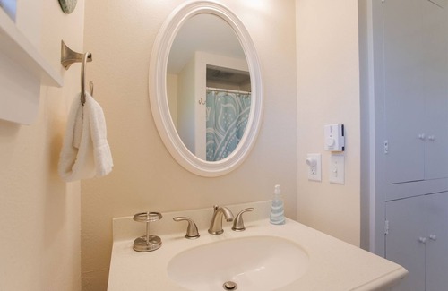 York Beach Cottage | HUGE RATE DISCOUNT for remaining weeks!