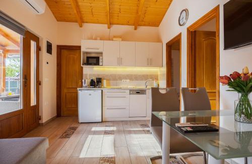 Balatonmariafurdo Apartment | Hullám Nyaraló