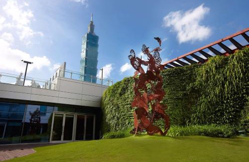 Xinyi Hotel | Humble House Taipei, Curio Collection by Hilton