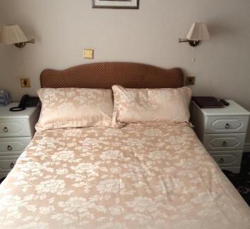 Southampton House | Hunters Lodge Guest House