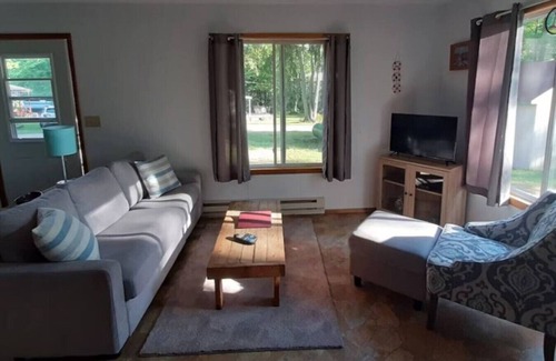 Au Train Apartment | Huron #2 @ Kimar`s Resort