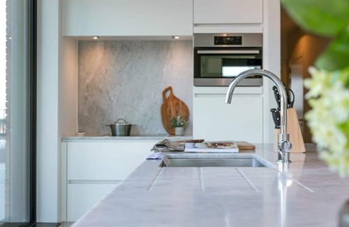 Muide Apartment | Huswell Historic Stay: Sunny Terrace & City Views!