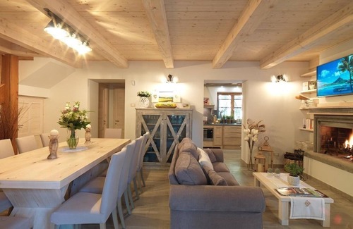 Abbadia San Salvatore House | Hut "Chalet Galli" with relaxation in the hot tub