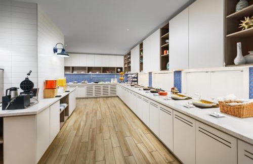 Panama City Beach Hotel | Hyatt Place Panama City Beach - Beachfront