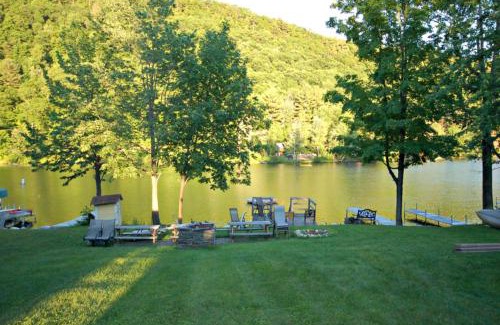 Poultney House | Hydrangea Cottage