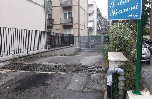 Municipio 2 Bed & Breakfast | I due Baroni - fronte Campus