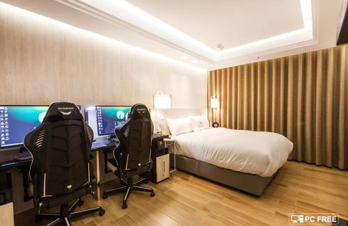 Zhongli District Hotel | i hotel 中壢館