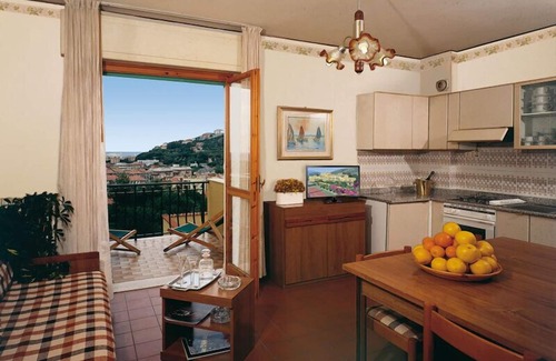 Pietra Ligure Apartment | I Morelli 5 Pax - One Bedroom Apartment, Sleeps 5