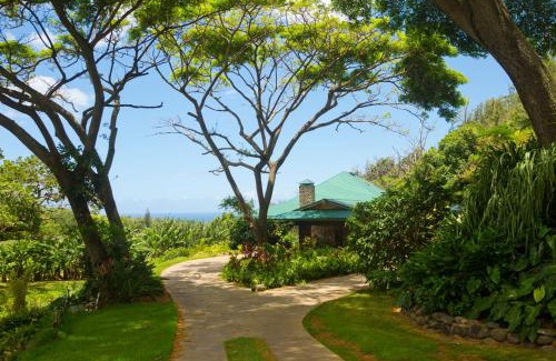 Wailuku Heights Bed & Breakfast | Iao Valley Inn