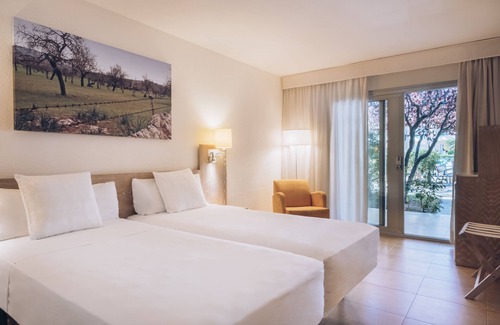 Capdepera Hotel | Iberostar Waves Pinos Park