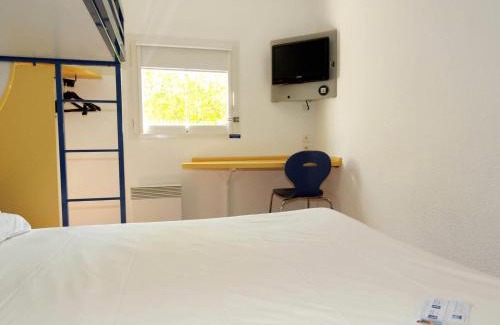 Rochefort Hotel | ibis budget Rochefort