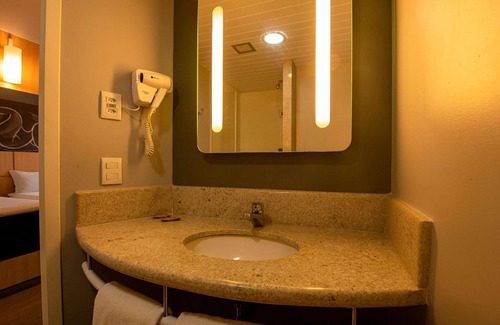 Guaratingueta Hotel | Ibis Guaratinguetá Aparecida