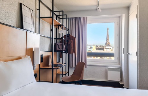 Necker Hotel | ibis Paris Tour Eiffel Cambronne 15ème
