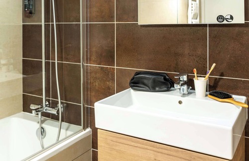 Cabries Hotel | Ibis Styles Cabriès Aix-En-Provence Tgv