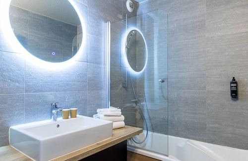 Crolles Hotel | ibis Styles Crolles Grenoble A41