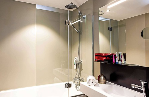 Carouge Hotel | Ibis Styles Genève Carouge