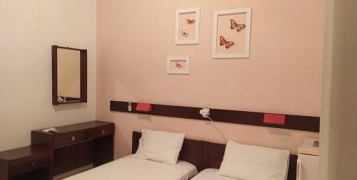 Paros Hotel | Icarus Rooms