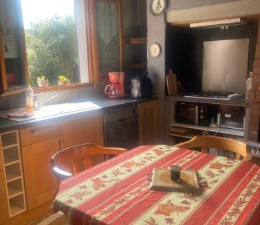 Moyenneville House | Ici c'est chouette