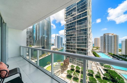 Downtown Miami Condo | ICON W BRICKELL BY IMD MIAMI VACATION RENTALS BEAUTIFUL OCEAN VIEW 1BR/1BA