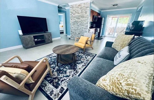 Pompano Beach House | Iconic 3BD Home Mins From the Beach Pompano FL