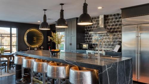 Joshua Tree House | Iconic 6BR Desert Retreat w Pool Pickleball Fire Pit Joshua Tree Masion by AvantStay