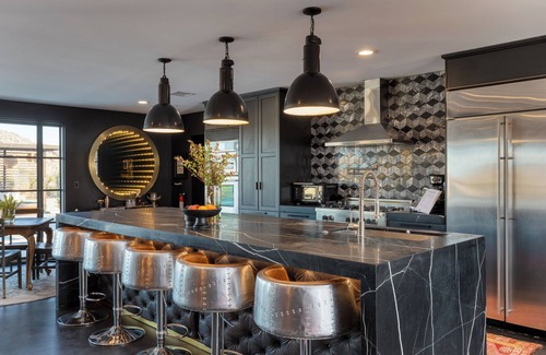 Joshua Tree House | Iconic 6BR Desert Retreat w/Pool, Pickleball & Fire Pit | Joshua Tree Mansion