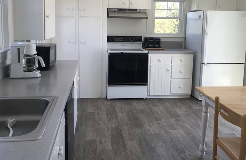 Kennebunkport House | Iconic Goose Rocks Beach waterfront