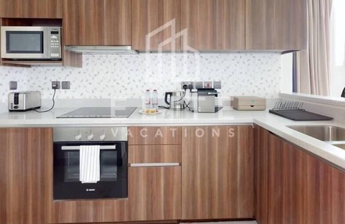 Dubai Media City Apartment | Iconic Views | High Floor | Bills Included