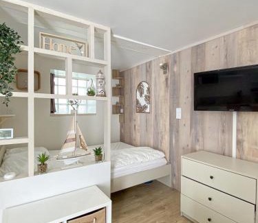 Ouistreham Apartment | Idéal couple ! Le Nid du Bourg - Proche plage et commerces - serviettes de toilette & linge de lit compris
