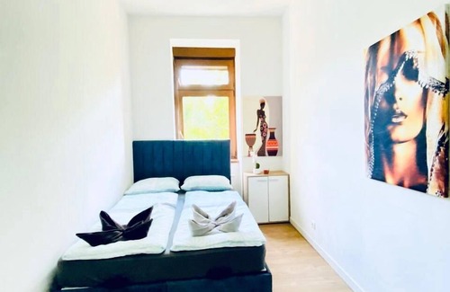 Grinzing Apartment | Ideal 3BR for 6 15 Min to Stammersdorf