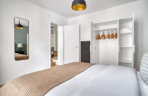 Niederdorf Apartment | Ideal Altstadt 3 Room w/Storage & W/D, nr Old Town, by Blueground