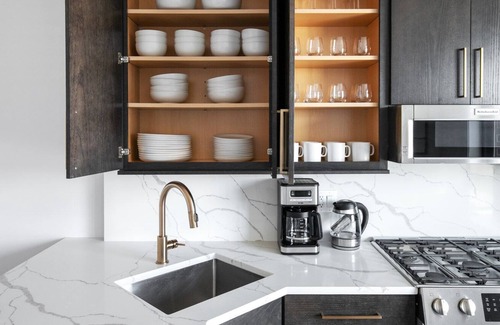 Bucktown Apartment | Ideal Bucktown 2BR w/ private outdoor area, nr I-90, by Blueground